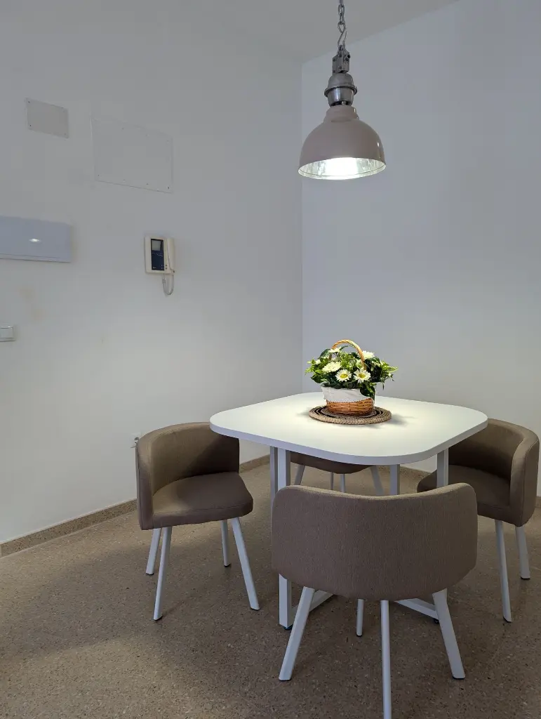 SALON13.webp