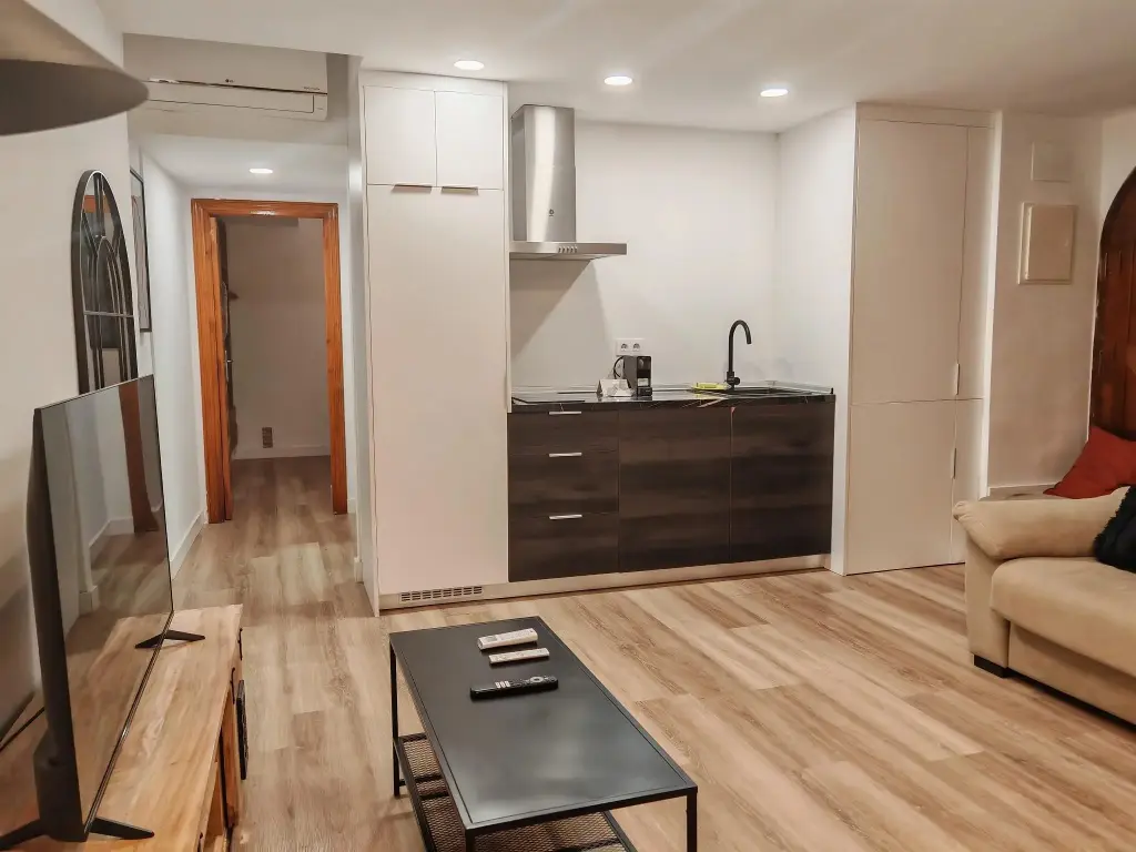 Piso completo junto a la Plaza de la Reina (La Seu)